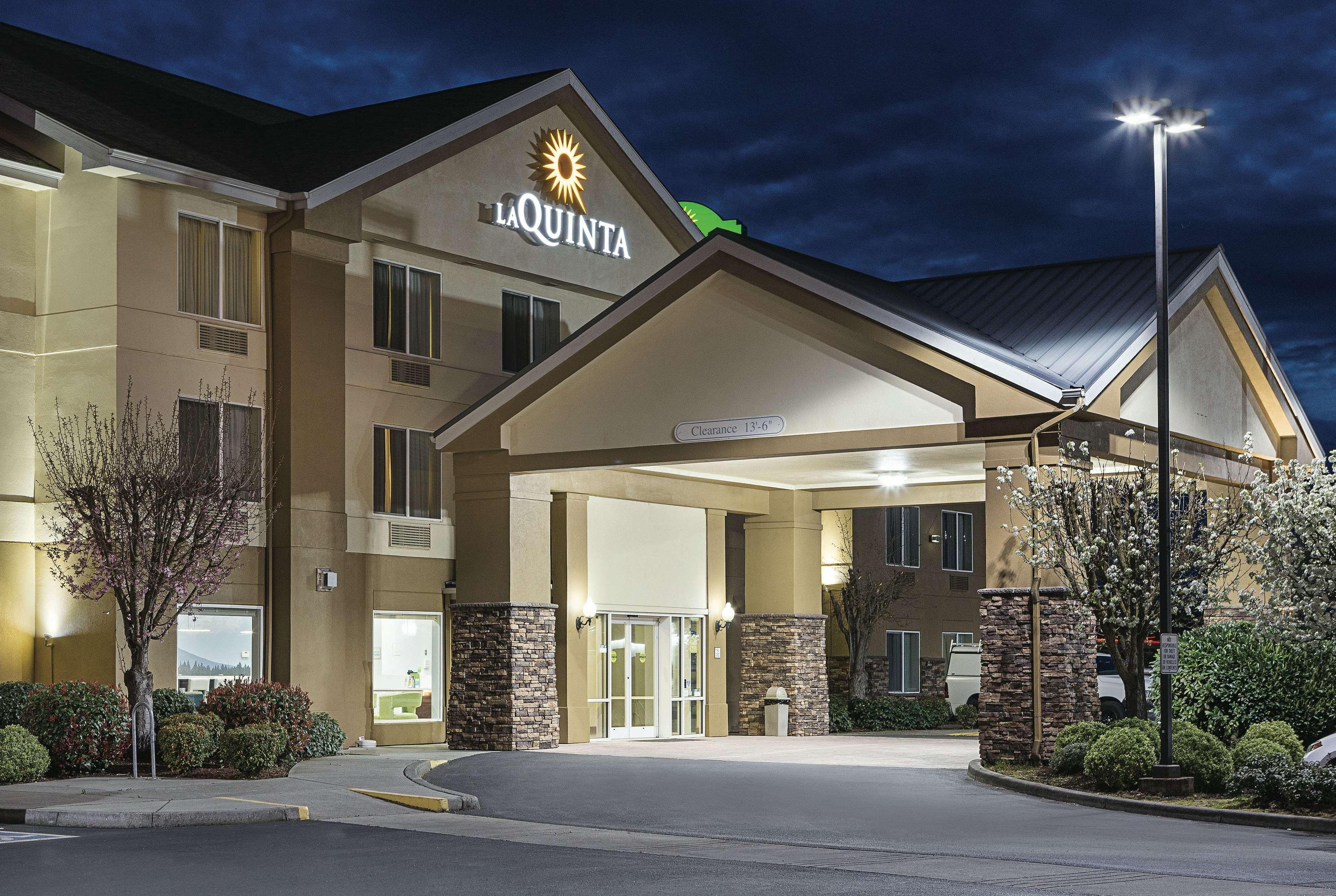 La Quinta By Wyndham Central Point - Medford Buitenkant foto